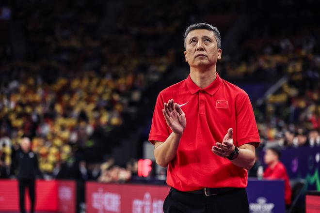 郭士強兩次率中國男籃征戰(zhàn)亞洲杯 小組賽均三連勝&頭名出線
