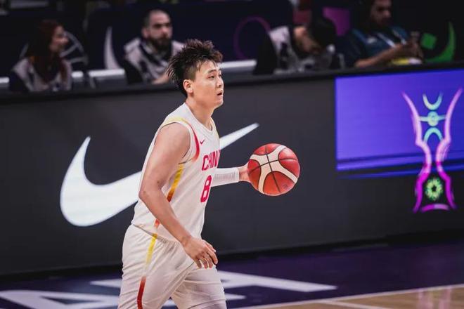時隔10年全勝出線，中國男籃收獲了什么？