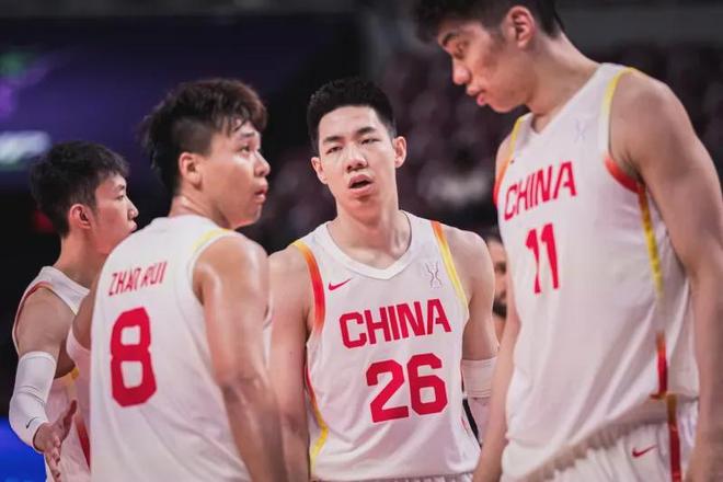 时隔10年全胜出线，中国男篮收获了什么？
