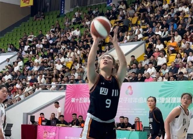 10中10轰25+5！李梦满血复活大胜109分，中国女篮集训召回她？