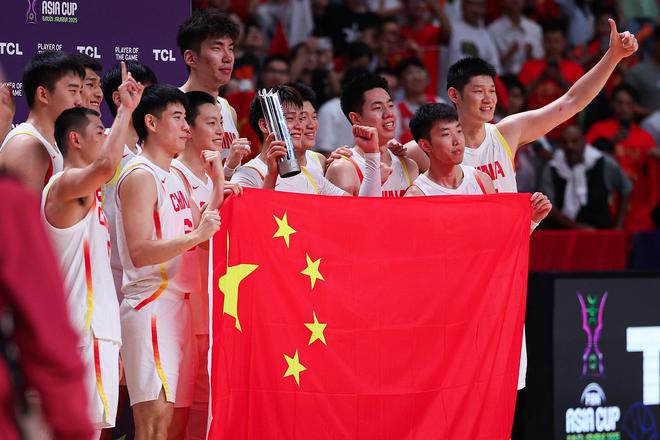 替补44-23！中国男篮12人轮换拉爆新西兰 我们正在拥抱着现代篮球