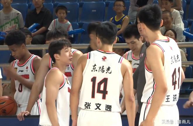 打爆山西男籃！廣東“新王牌”兌現(xiàn)天賦，這可是杜鋒的爭冠法寶