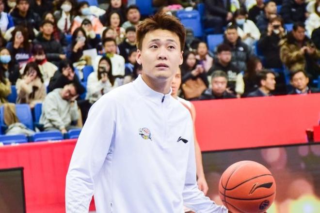 新疆男篮为什么舍得交易赵睿？了解一下内幕，答案就迎刃而解了