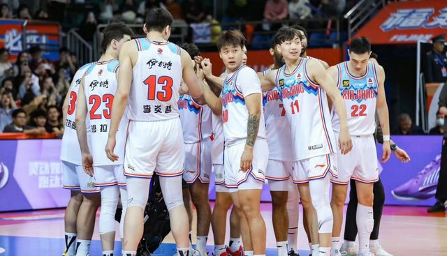 正式確定！CBA超級后衛(wèi)完成轉(zhuǎn)會，攜手周琦，全力沖擊總冠軍