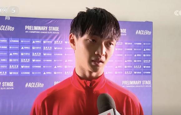 楊明洋談成都亞冠TIFO：歐洲頂級比賽才能這樣，幸運(yùn)在這踢球