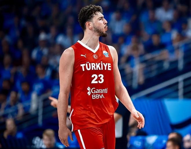 場均20+8+6，在場凈勝76分！對不起，約基奇，他要搶歐錦賽MVP