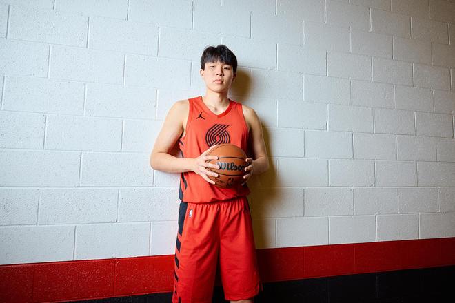 杨瀚森遗憾落。。。∶烂秸雇30队首发中锋：湖人艾顿勇士暂定波斯特-jrs直播