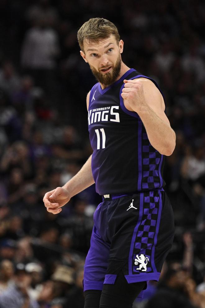 美記：薩博尼斯遭遇腿筋輕微拉傷，將缺席明日對(duì)陣湖人的比賽