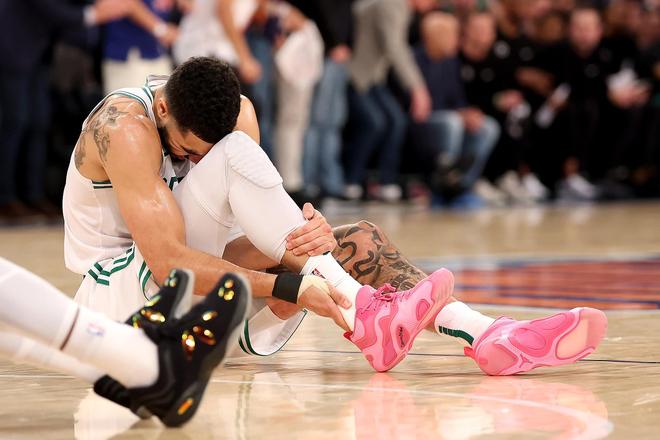 NBA新赛季前瞻：谁是最大逆袭黑马？？？？？哪位超巨将追求生意？？？？？-jrs直播