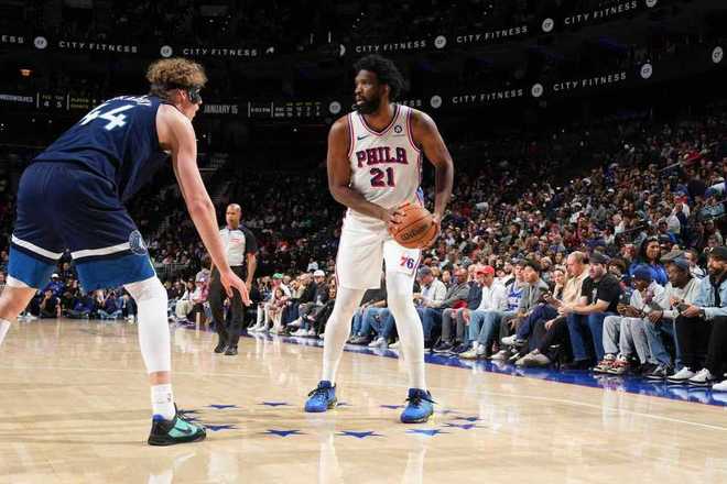 恩比德時(shí)隔8月復(fù)出14+7+8 76人3人20+大勝森林狼獲首勝