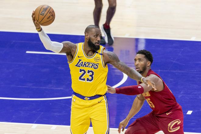 NBA新赛季前瞻：谁是最大逆袭黑马？？？？？哪位超巨将追求生意？？？？？-jrs直播