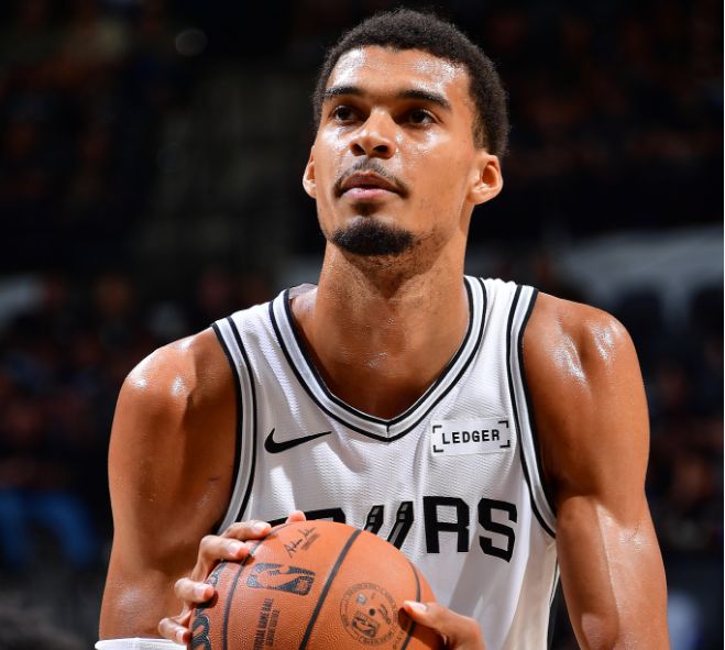 5戰(zhàn)全勝！文班亞馬17+12+4帽馬刺29分大勝步行者 7人上雙制勝