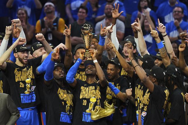 NBA新赛季前瞻：谁是最大逆袭黑马？？？？？哪位超巨将追求生意？？？？？-jrs直播