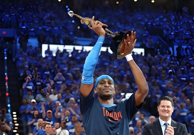 冠军赛季的亚历山大，单赛季最佳后卫？