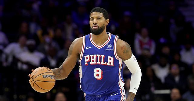 队记：乔治与恩比德均完整参加了训练 乔治在完成首秀后感觉良好