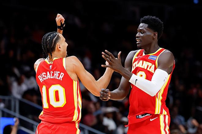 攻防兩端都完爆了湖人！老鷹內(nèi)線新星直接打出了生涯最強(qiáng)之戰(zhàn)？