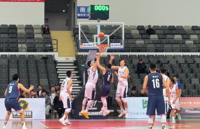 北京險勝四川！方碩絕殺，張才仁雷蒙轟54分，趙嘉仁+2內(nèi)空砍！