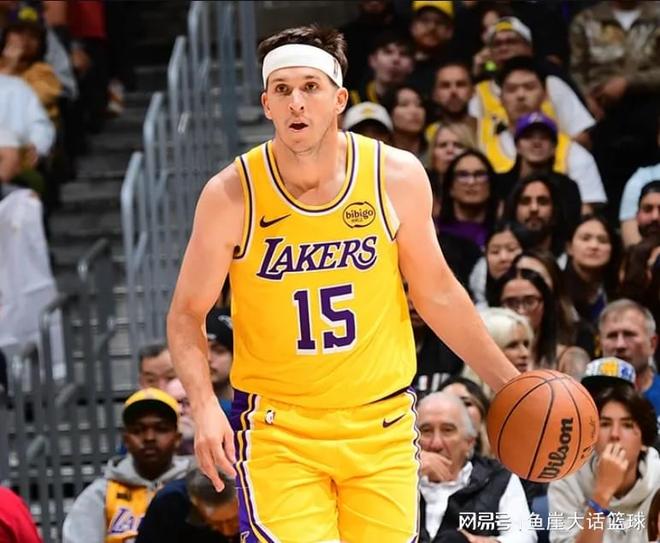 湖人拒20分逆转!里夫斯28+16压哨绝杀,兰德尔33+6,新援大爆发