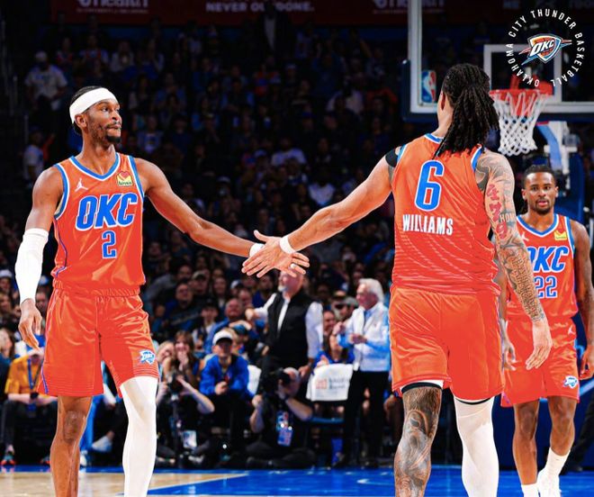 湖人挑戰(zhàn)衛(wèi)冕冠軍！東契奇狀態(tài)火熱，聯(lián)手里夫斯力爭客場爆冷