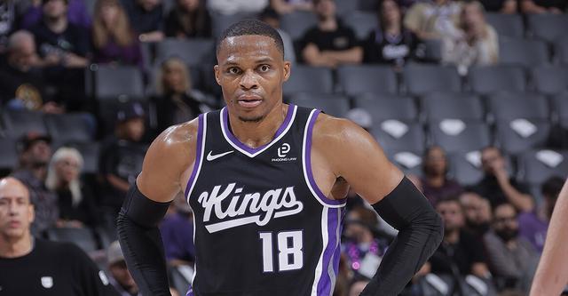 是否考慮讓威少頂替施羅德首發(fā)？克里斯蒂：正在考慮所有情況