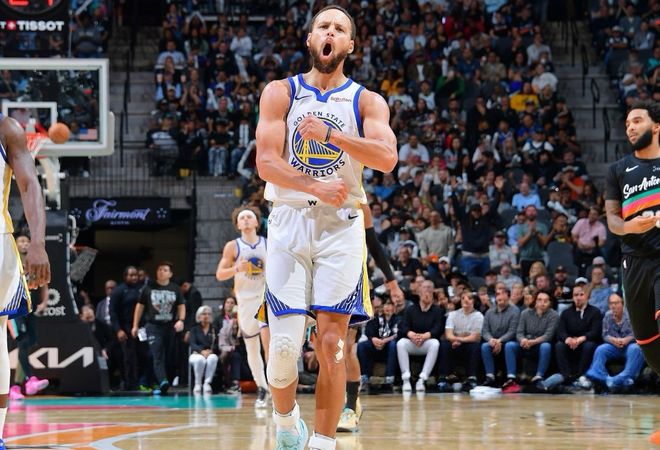 庫里轟44分！文班亞馬+卡斯爾同時拿三雙，勇士是否該換小薩？