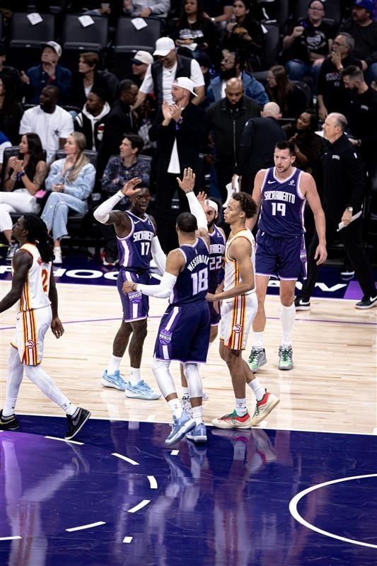 12戰9敗！國王最多落后44分遭老鷹橫掃 威少重回首發11中4