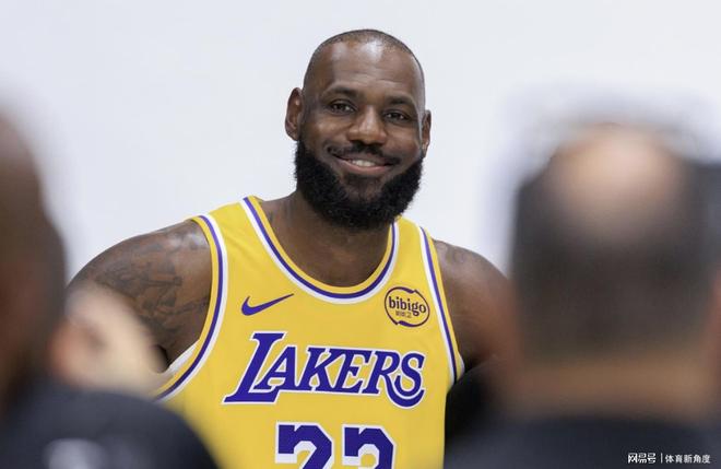 就在剛剛！詹皇完成“首秀”，東皇告急：速歸