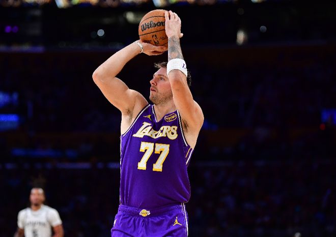 湖人118-104鵜鶘 球員評(píng)價(jià)：3人滿分，3人及格，3人低迷