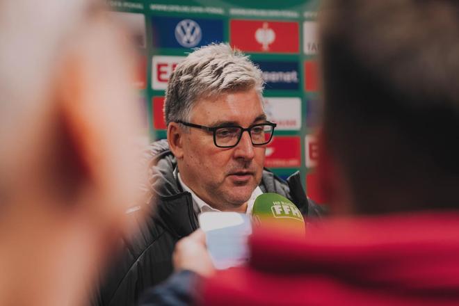 法兰克福高层：裁判赛后向我承认多特进球越位，但当时没看见