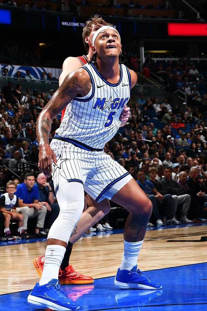 公牛7人上双爆冷送魔术2连败 班凯罗24+10吉迪21+8