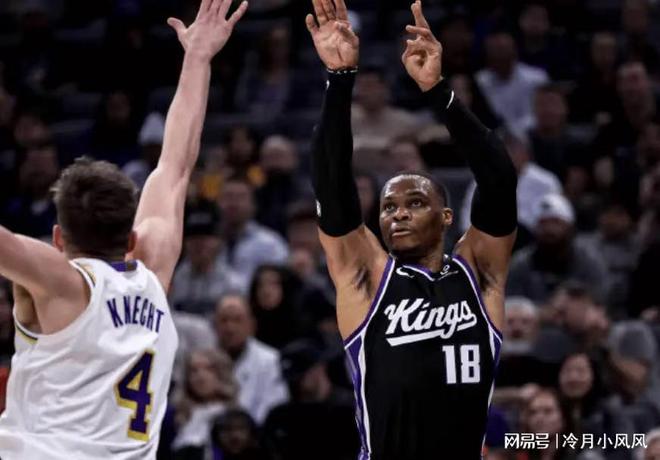 湖人险胜夜：小里六大纪录，艾顿持续高光，悍将伤势无碍