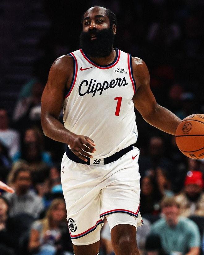 哈登在36岁后砍单场55分，成为科詹库后第四位达成该成就球员