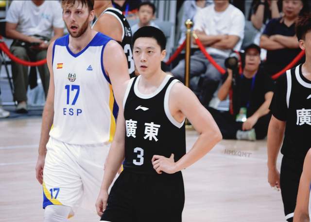 20分大勝歐洲球隊(duì)！廣東6連勝，杜鋒真厲害，徐杰21分，趙睿10分