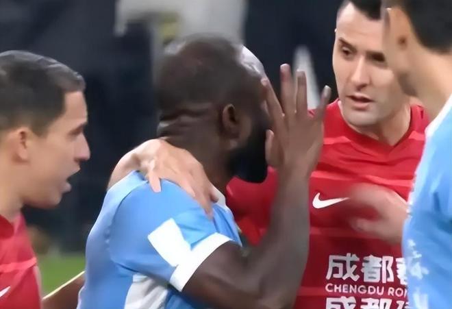 惡名遠揚！韓媒批蓉城球迷：在亞冠也有前科，如此“文化”太落后