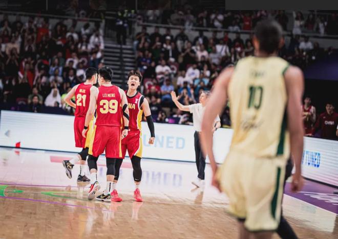 惨败4分！中国男篮，一夜回归寒冬？