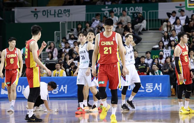 中国男篮多惨：时隔12年对韩国2连败+最多落后32分 连场被吊打
