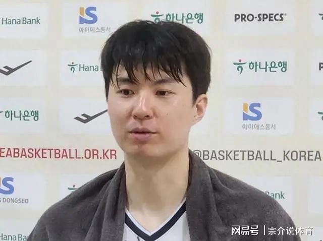 臉都不要！韓國李賢重瘋狂羞辱中國男籃，誣陷防守太臟，裁判偏袒