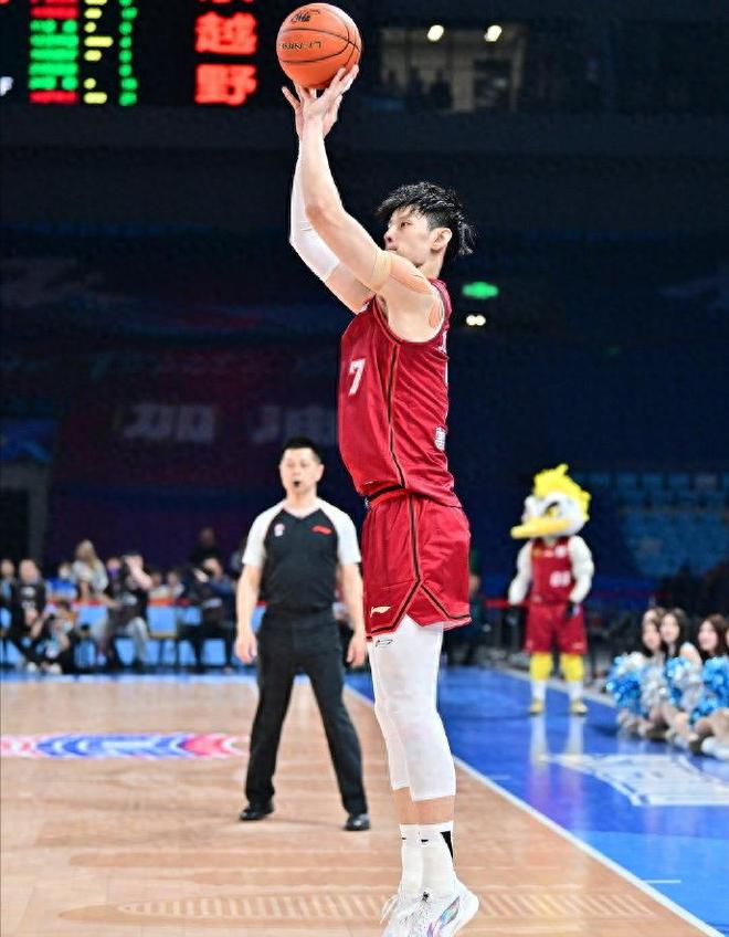 炒作抬高身價？22歲新星若留在CBA，可拿到550萬年薪