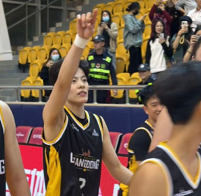 獨得38分！廣東后衛(wèi)創(chuàng)生涯新高，帶隊力克上海女籃