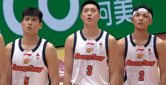 44犯55罰！3分險(xiǎn)勝浙江，廣東5人上佳2人拉胯杜鋒還有2大驚喜收獲