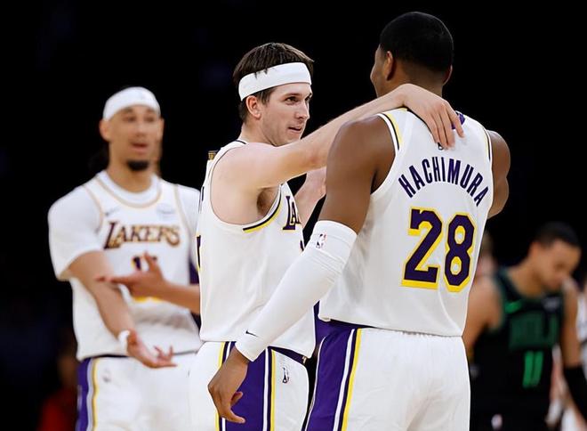 得分如果探囊取物，湖人后场大将正在向顶薪和全明星发起冲击？