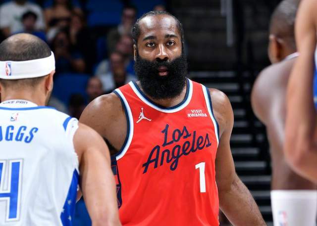 惨败魔术！又空砍31+8+5，哈登谈小卡沮丧发声，泰伦卢也很自责