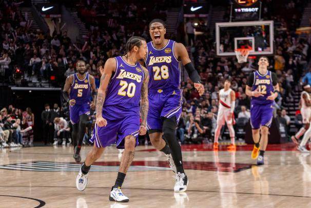 雷迪克體系初成！湖人殘陣克敵，更衣室現冠軍氛圍