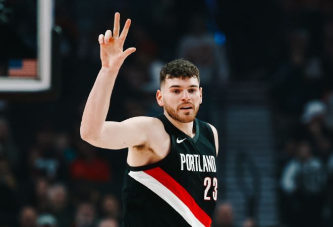 狂轰22分10篮板！带队力克勇士，杨瀚森对手太强了