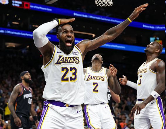 詹姆斯透露最后三罰細節(jié)：太陽挑戰(zhàn)失敗就失去暫停 罰進兩球就行