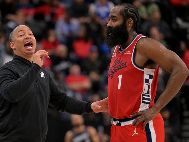 甩锅还是无能？泰伦卢发布会直指攻守弊端，核心还是在今夏引援！