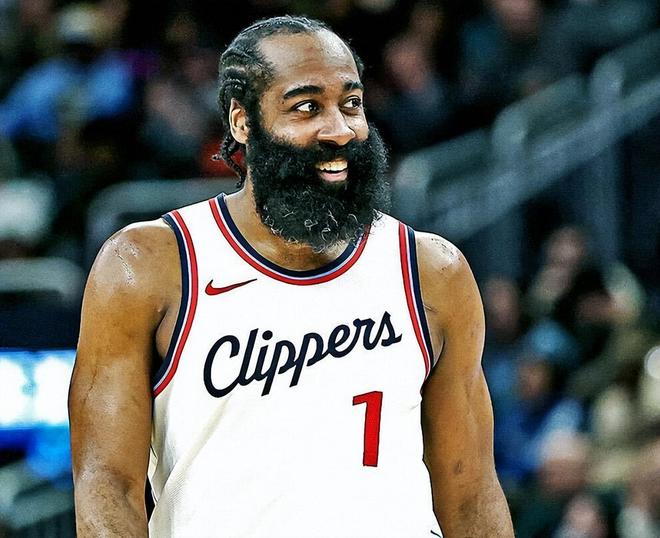 34分5板6助4斷！哈登完成神級里程碑，快船3分惜敗，雷霆坐收漁利