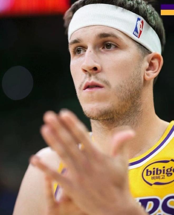 里夫斯28+16獻絕殺賽后采訪：無雙核自己要站出來 盼東詹快復出