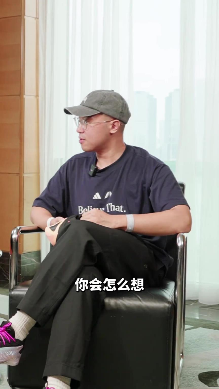 華子銳評阿迪同事！？ 跟愛德華茲對位應該穿什麽鞋？