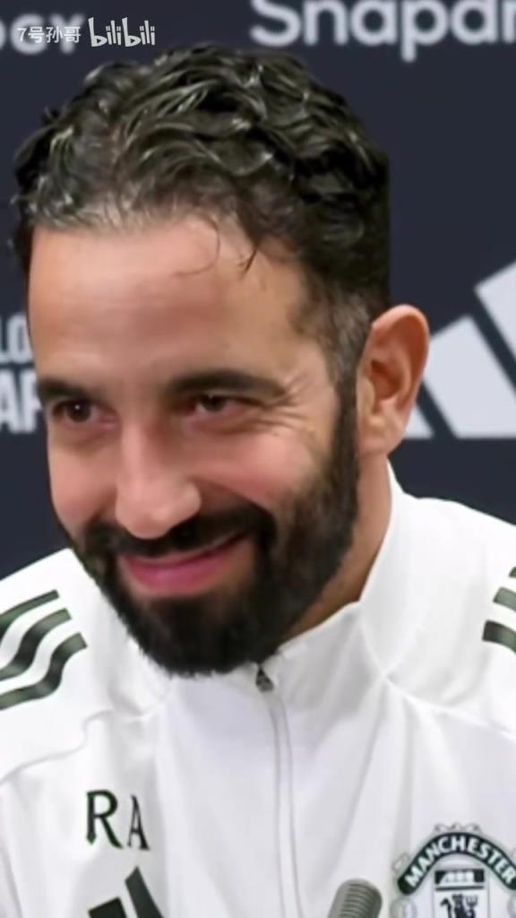 差点笑出来~阿莫林谈到前热刺主帅澳波夺得欧联后被解雇 差点笑出来~阿莫林谈到前热刺主帅澳波夺得欧联后被解雇